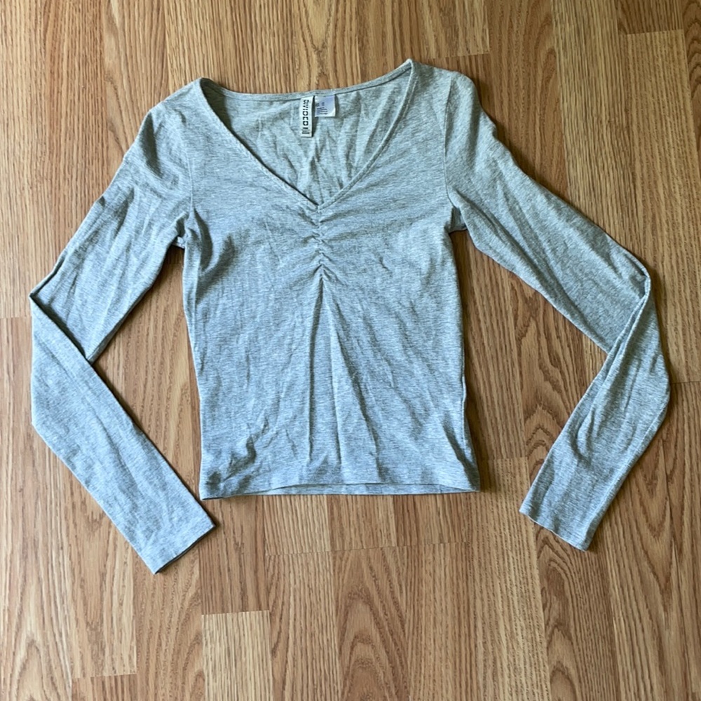 H&M divided grey long sleeve shirt